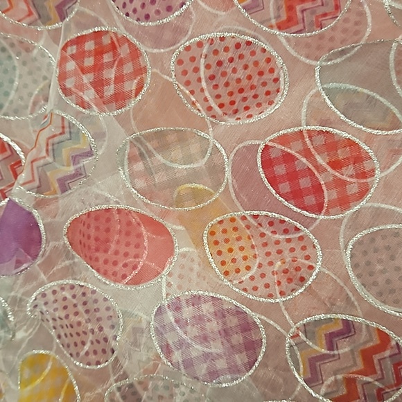 2 pieces of Easter eggs seasonal fabric for flat lays backdrops DIY - Picture 5 of 8